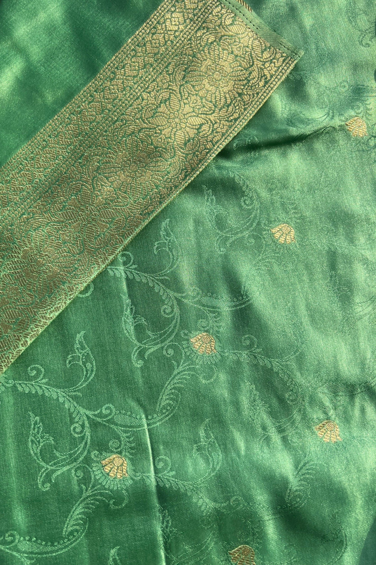 Green Gold Zari Jaal Mashru Satin Banarasi Silk Saree