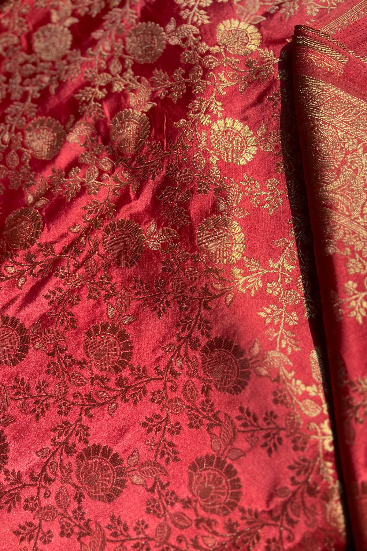 Rose Red Floral Jaal Mashru Satin Silk Saree