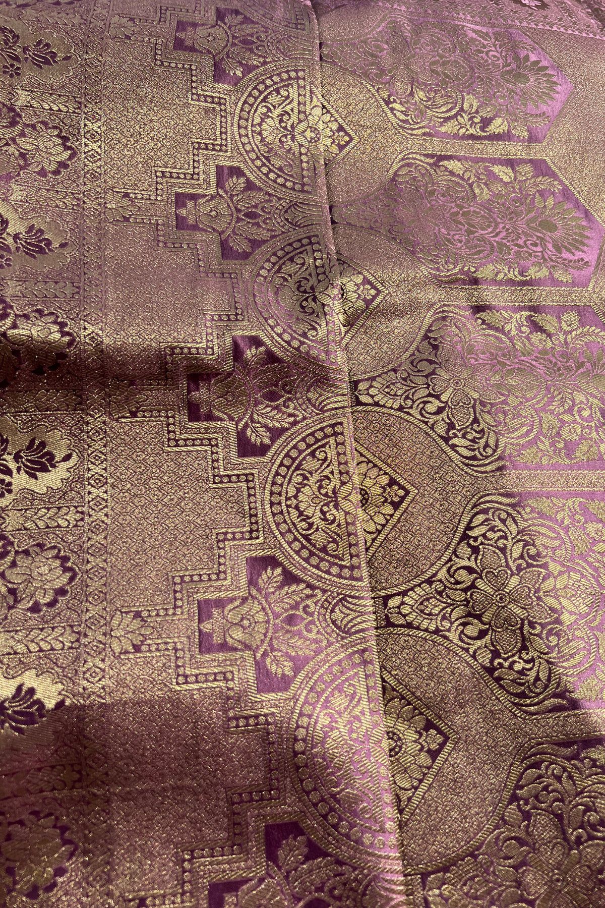 Lilac Zari Booti Mashru Satin Silk Saree