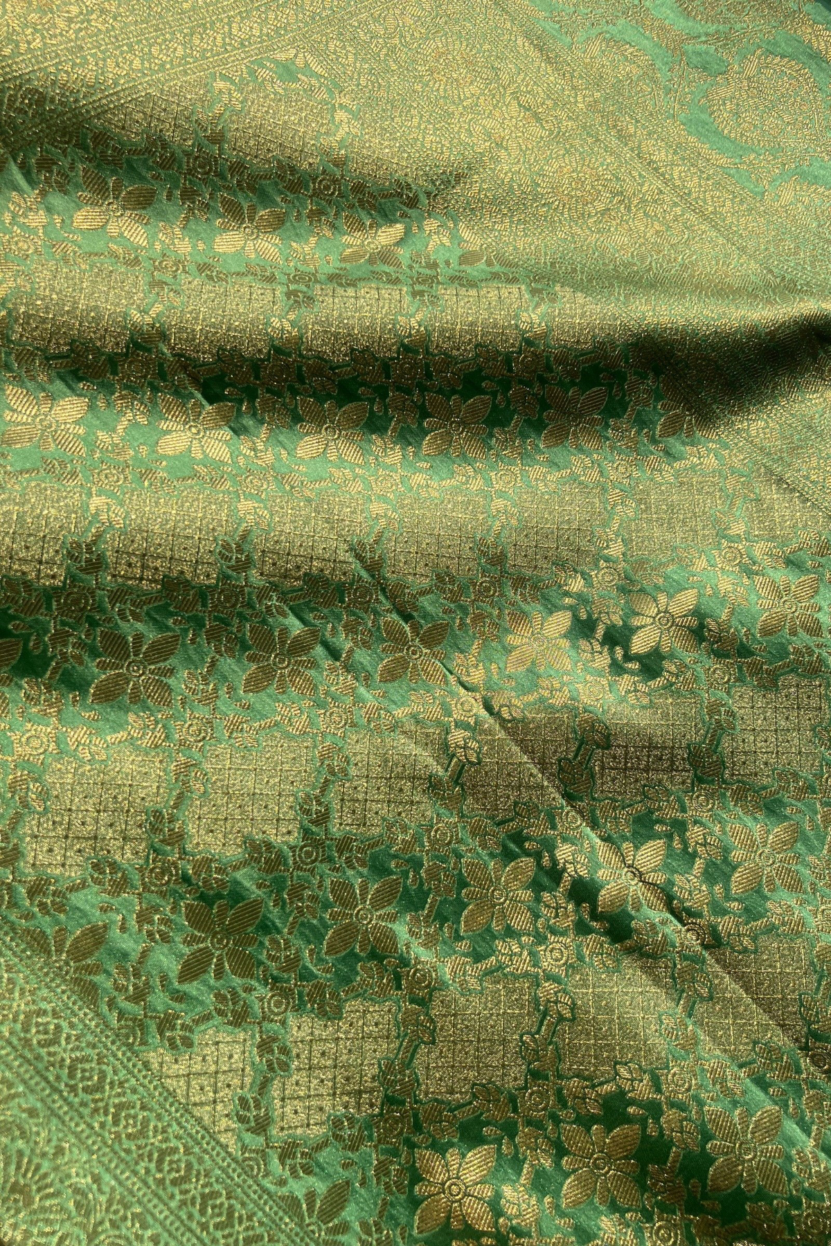 Green Gold Zari Jaal Mashru Satin Banarasi Silk Saree